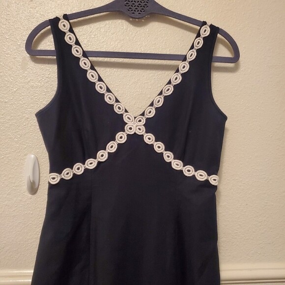 J. Crew Sleeveless V Neck Empire Cut Dress Eyelet Lace Lined Women's Size 2 - Picture 2 of 16